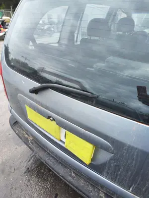 Foto de BRAZO LIMPIA TRASERO OPEL ZAFIRA A 2.0 DTI (101 CV / 74 KW)