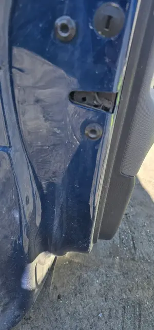 Foto de CERRADURA PUERTA DELANTERA IZQUIERDA SEAT IBIZA BERLINA (6J5) 1.2 TSI (86 CV / 63 KW)