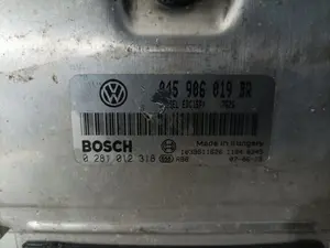 Foto de CENTRALITA MOTOR UCE SEAT IBIZA (6L1) 1.4 TDI (80 CV / 59 KW) referencia 045906019BR foto 4