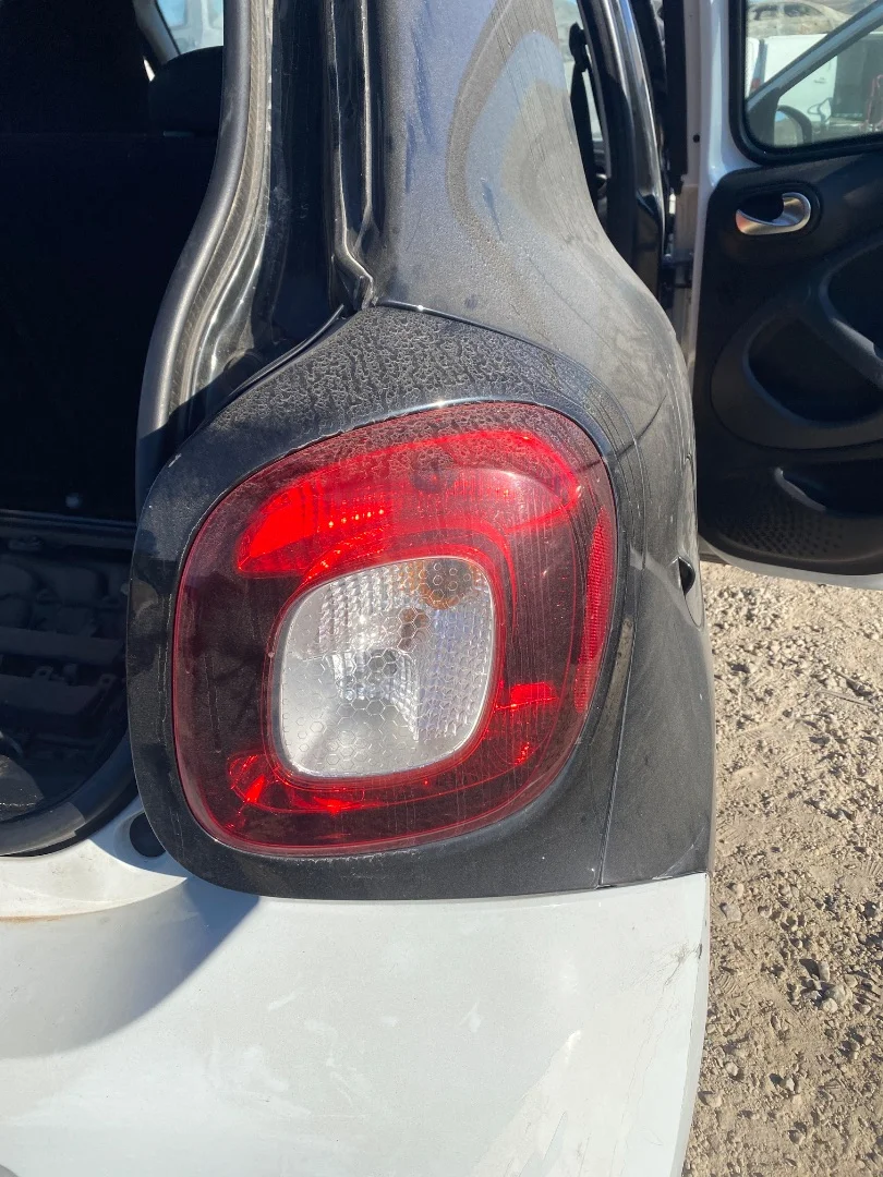 Foto de PILOTO TRASERO DERECHO SMART FORFOUR