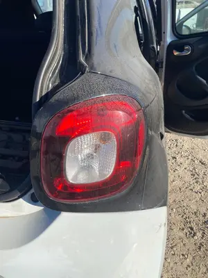 Foto de PILOTO TRASERO DERECHO SMART FORFOUR
