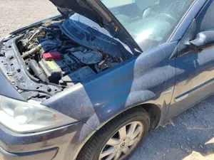 Foto de ALETA DELANTERA IZQUIERDA RENAULT MEGANE II BERLINA 5P 1.4 16V (98 CV / 72 KW) referencia 7701477186