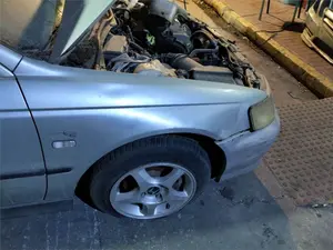 Foto de ALETA DELANTERA DERECHA HONDA ACCORD BERLINA (CG7-9/CH1-7)