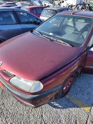 Foto de CAPO RENAULT LAGUNA (B56) 2.0 (113 CV / 83 KW) foto 4
