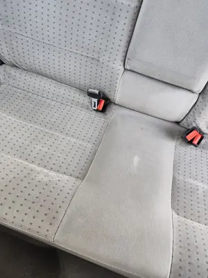 Foto de ENGANCHE CINTURON TRASERO DERECHO VOLKSWAGEN PASSAT BERLINA (3B2) 1.9 TDI (116 CV / 85 KW)
