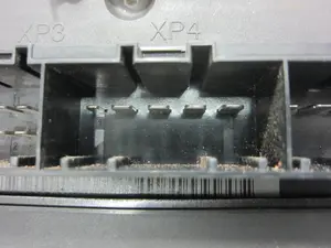 Foto de CAJA RELES / FUSIBLES SEAT IBIZA (6L1) 1.9 SDI (64 CV / 47 KW) referencia 6Q1937049D foto 8