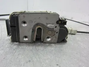 Foto de CERRADURA PUERTA DELANTERA DERECHA VOLKSWAGEN CRAFTER FURGÓN (2E) 2.5 TDI DPF (136 CV / 100 KW) referencia 45121168 foto 2