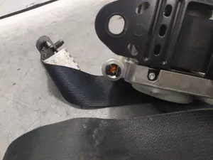 Foto de CINTURON SEGURIDAD DELANTERO DERECHO PEUGEOT 206 1.6 (88 CV / 65 KW) referencia C9146N foto 2