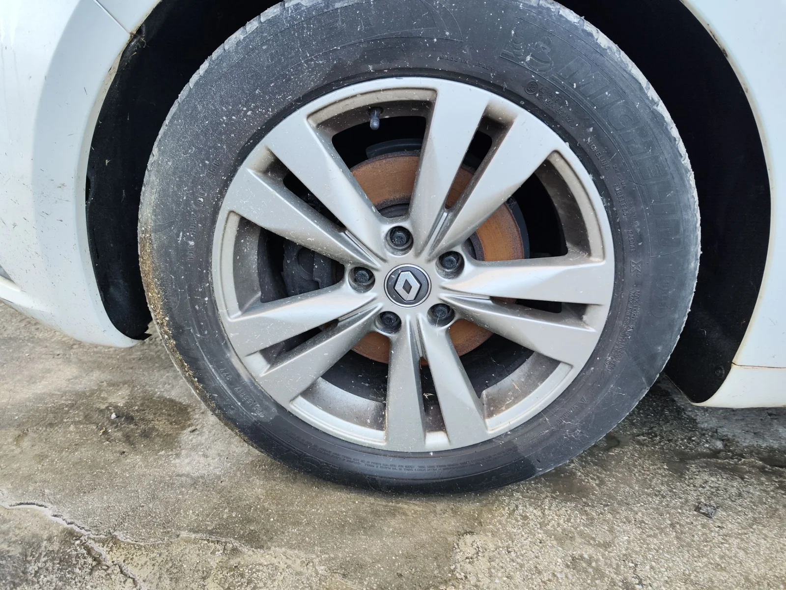 Foto de LLANTA RENAULT TALISMAN SPORT TOURER 1.6 dCi Diesel FAP Energy (131 CV / 96 KW) referencia 403005820R