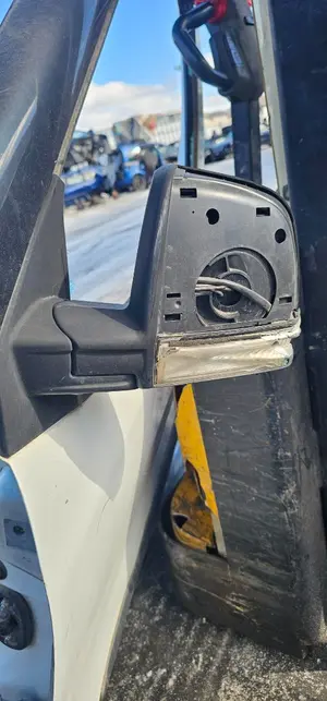 Foto de RETROVISOR IZQUIERDO FIAT II DOBLÒ (263) CARGO 1.3 16V JTD CAT (90 CV / 66 KW) referencia 0735668178
