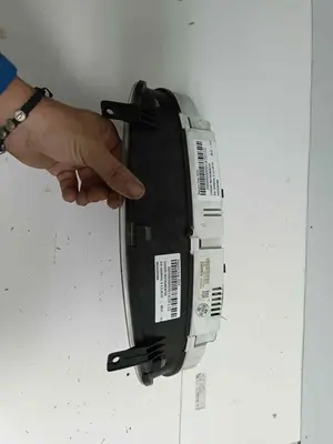 Foto de CUADRO INSTRUMENTOS KIA CARNIVAL II (FL) 2.5 V6 CAT (150 CV / 110 KW) referencia 0K54C55430A foto 3