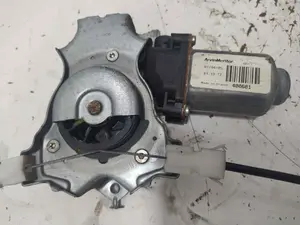 Foto de ELEVALUNAS TRASERO IZQUIERDO NISSAN PRIMERA BERLINA (P12) 1.9 16V Turbodiesel CAT (120 CV / 88 KW) referencia 400601 foto 2