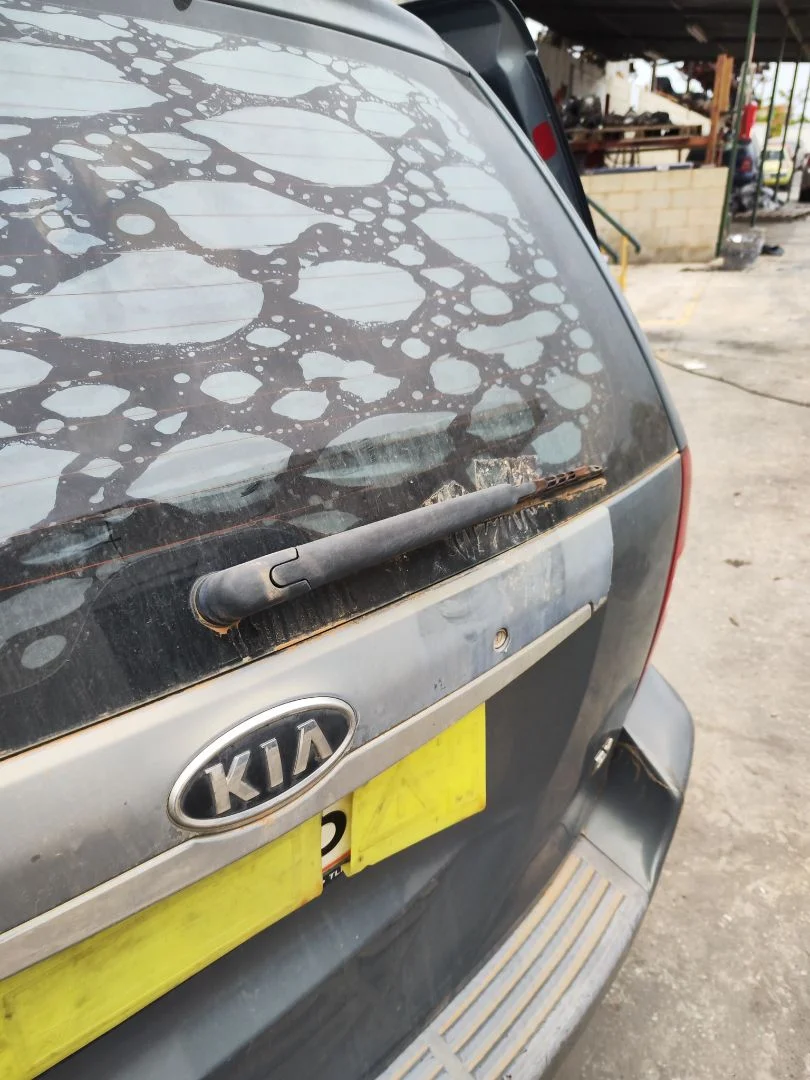 Foto de BRAZO LIMPIA TRASERO KIA CARNIVAL 2.9 CRDi CAT (185 CV / 136 KW) referencia 988104D001