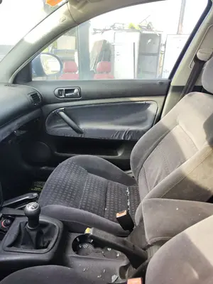 Foto de ELEVALUNAS DELANTERO DERECHO VOLKSWAGEN PASSAT BERLINA (3B3) 1.9 TDI (131 CV / 96 KW) referencia 3B1837462