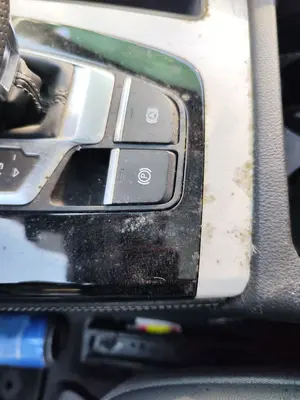 Foto de PALANCA FRENO AUDI Q5 FYG Híbrido 220 kW (2.0 Ltr. - 195 kW TFSI) (299 CV / 220 KW)
