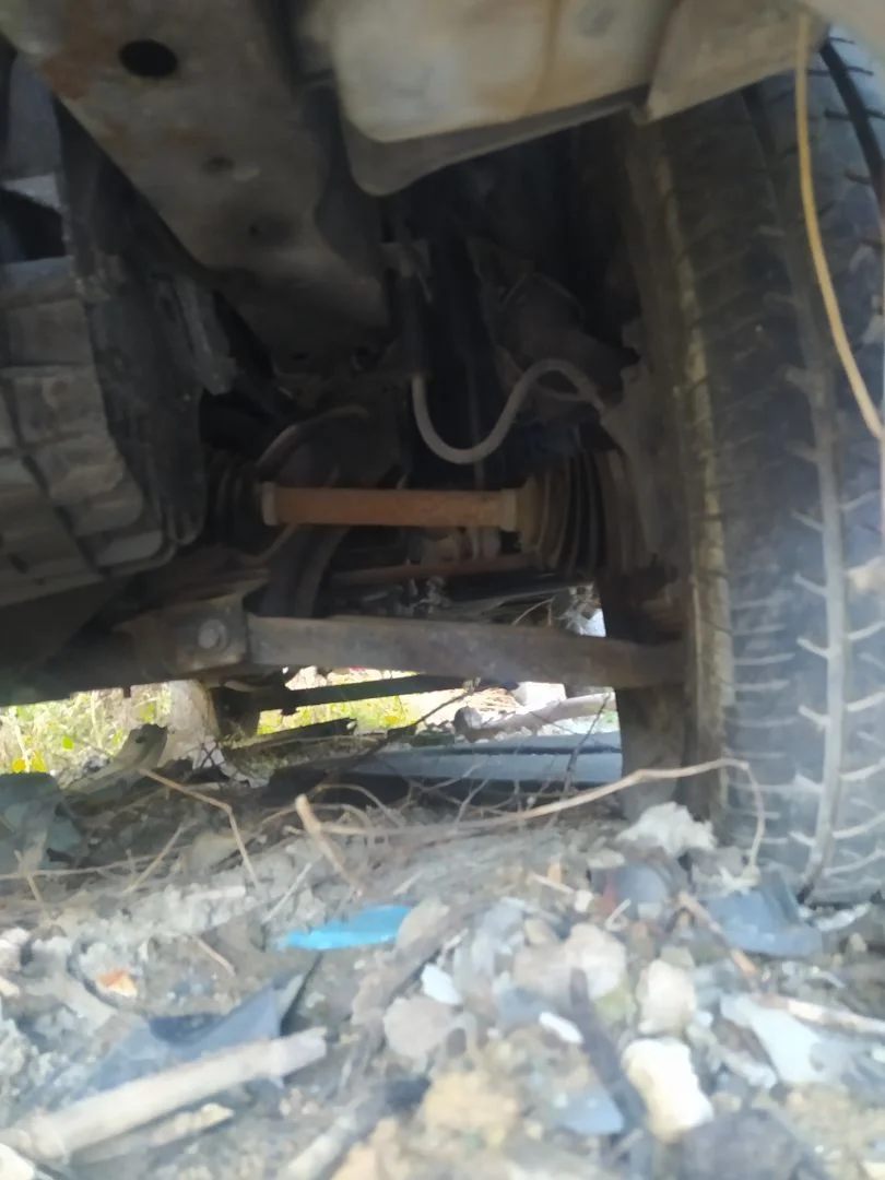 Foto de BRAZO SUSPENSION DELANTERO IZQUIERDO FORD TRANSIT COMBI (TT9) 2.2 TDCi CAT (116 CV / 85 KW)