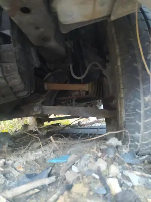 Foto de BRAZO SUSPENSION DELANTERO IZQUIERDO FORD TRANSIT COMBI (TT9) 2.2 TDCi CAT (116 CV / 85 KW)