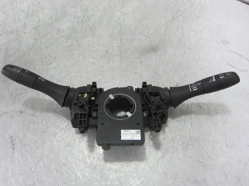 Foto de MANDO MULTIFUNCION NISSAN MICRA (K14) 0.9 CAT (90 CV / 66 KW) referencia 479455FA0A
