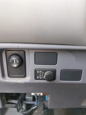 Foto de MANDO RETROVISOR NISSAN ALMERA TINO (V10M) 1.8 16V CAT (114 CV / 84 KW)
