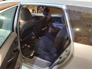Foto de GOMAS CONTORNO PUERTA MITSUBISHI GRANDIS (NA0W)
