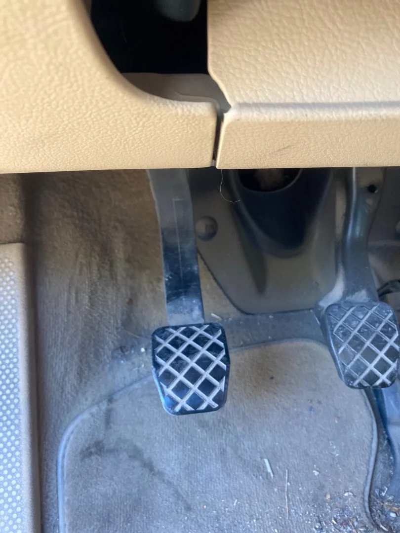 Foto de PEDAL EMBRAGUE VOLKSWAGEN PASSAT BERLINA (3C2) 2.0 TDI (140 CV / 103 KW)