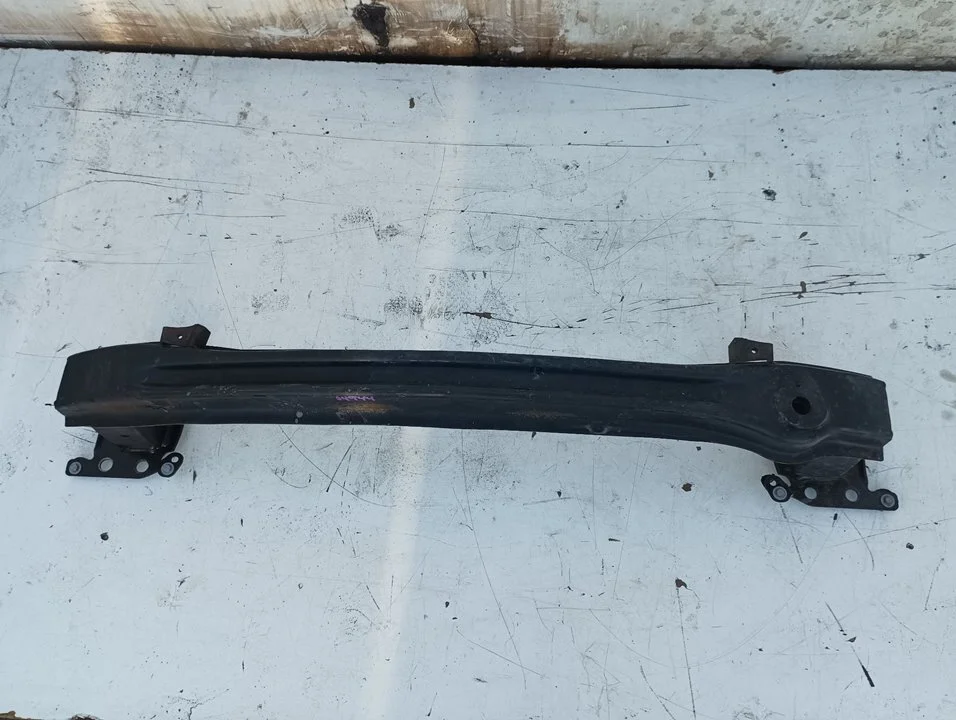 Foto de REFUERZO PARAGOLPES DELANTERO SEAT ALTEA XL (5P5) 1.9 TDI (105 CV / 77 KW)