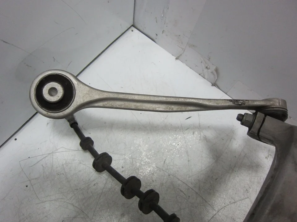 Foto de BRAZO SUSPENSION SUPERIOR DELANTERO DERECHO PORSCHE MACAN (95BA) referencia 8K0506P