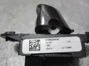 Foto de MANDO ELEVALUNAS DELANTERO DERECHO FIAT 500 (150) BERLINA 1.2 CAT (69 CV / 51 KW) referencia 07356294040 foto 2