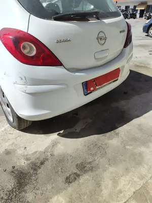 Foto de PARAGOLPES TRASERO OPEL CORSA D 1.3 16V CDTI (75 CV / 55 KW) referencia 13179893 foto 4