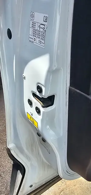 Foto de CERRADURA PUERTA DELANTERA IZQUIERDA RENAULT CAPTUR I 1.5 dCi Diesel FAP (110 CV / 81 KW)