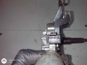 Foto de MOTOR LIMPIA TRASERO OPEL CORSA E referencia 39045012 foto 6