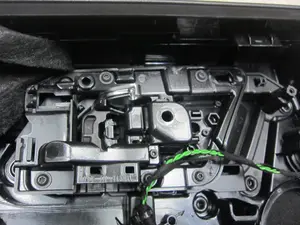 Foto de MANETA INTERIOR TRASERA DERECHA PORSCHE MACAN (95BA) referencia 95B837020 foto 3