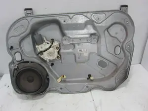 Foto de ELEVALUNAS DELANTERO DERECHO FORD FOCUS BERLINA (CAP) 1.8 TDCi Turbodiesel CAT (116 CV / 85 KW) referencia 4M51A203A28BG