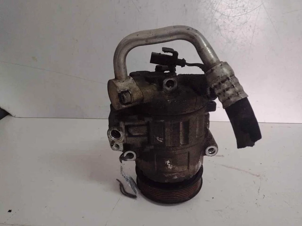 Foto de COMPRESOR AIRE ACONDICIONADO SEAT IBIZA (6L1) referencia 6Q0820803D