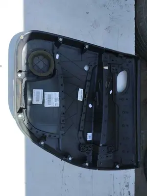 Foto de GUARNECIDO PUERTA TRASERA IZQUIERDA PEUGEOT 3008 1.6 HDi FAP CAT (9HZ / DV6TED4) (109 CV / 80 KW) referencia 9683039177 foto 8