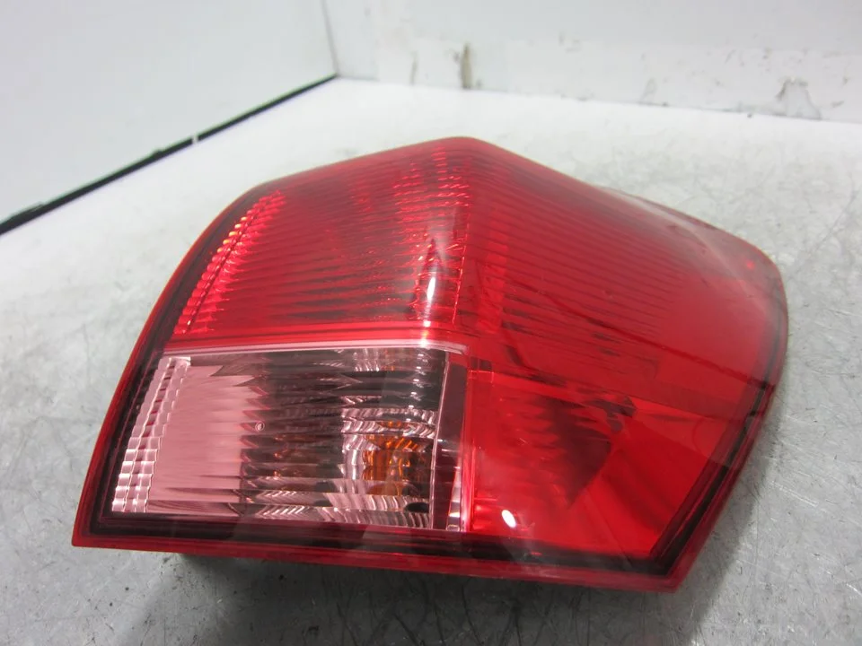 Foto de PILOTO TRASERO DERECHO NISSAN QASHQAI (J10) 2.0 dCi Turbodiesel CAT (150 CV / 110 KW) referencia 89070312