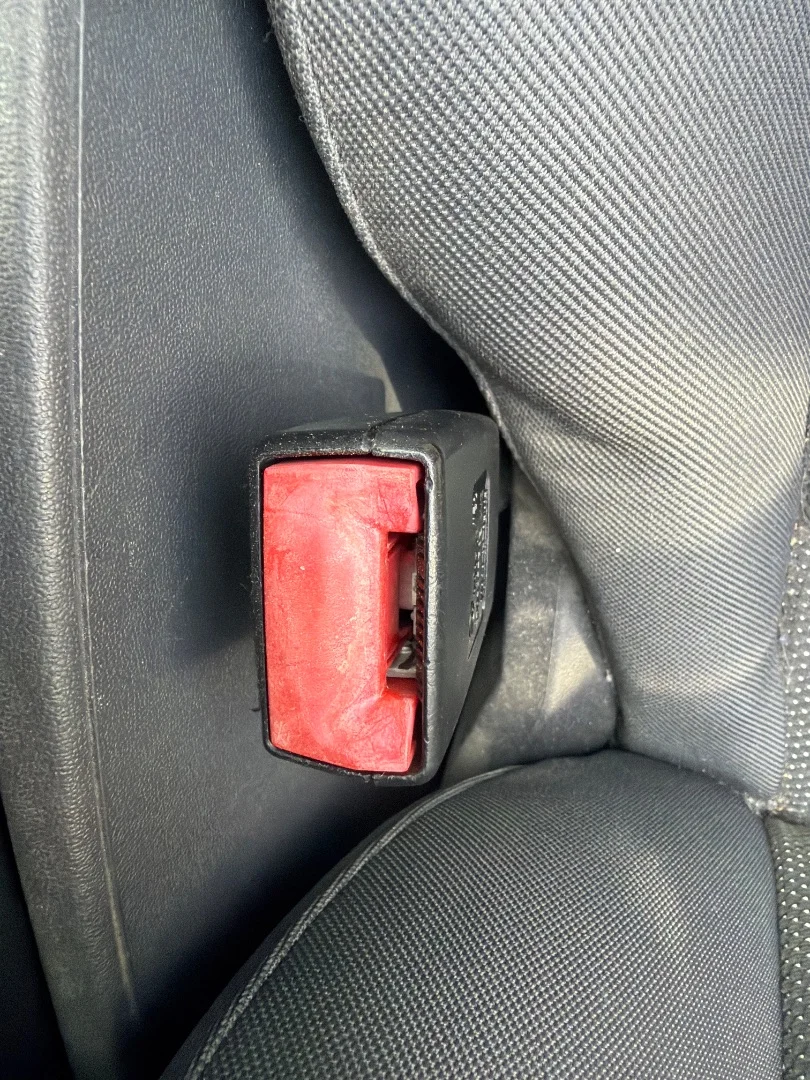 Foto de ENGANCHE CINTURON DELANTERO DERECHO SEAT LEON (1P1)
