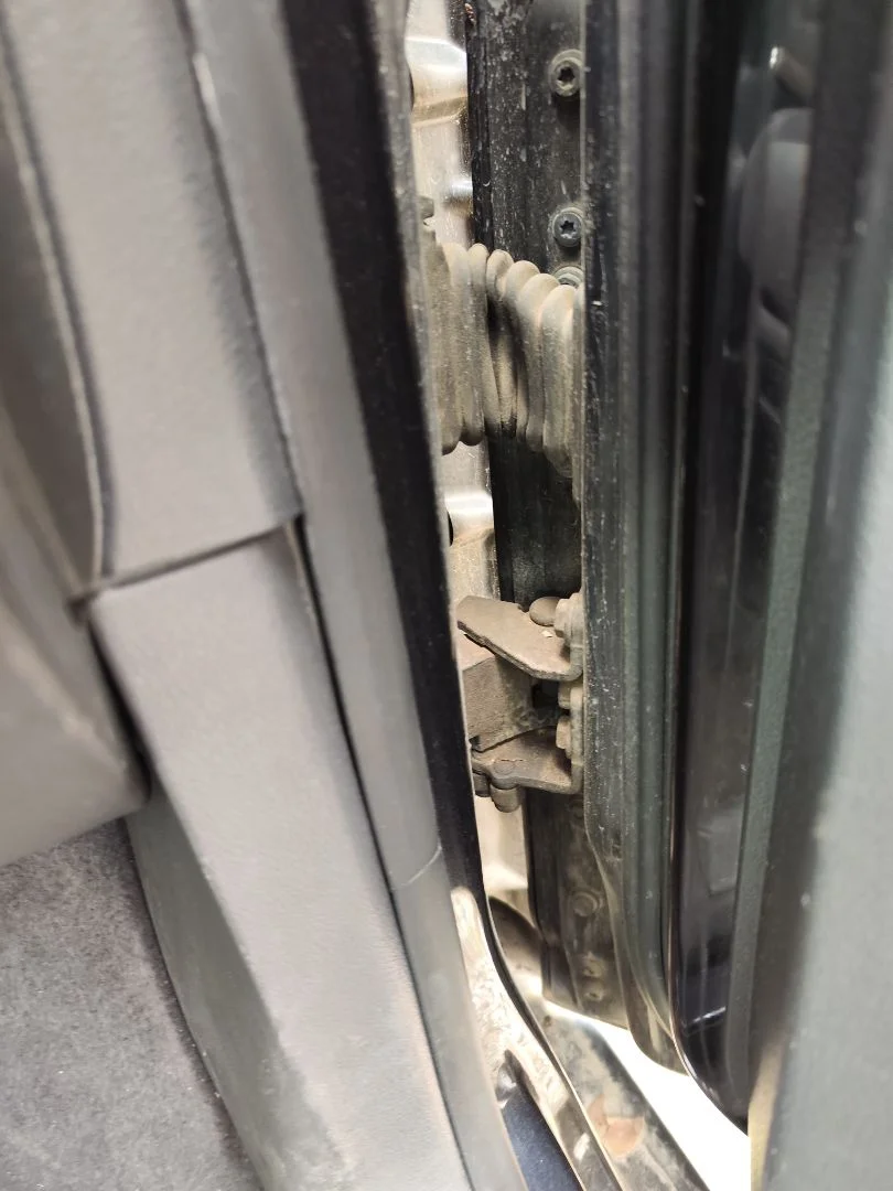 Foto de RETENEDOR PUERTA VOLKSWAGEN GOLF PLUS V (5M1) 1.9 TDI (105 CV / 77 KW)
