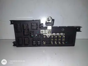Foto de CAJA RELES / FUSIBLES VOLVO S60 BERLINA 2.4 CAT (140 CV / 103 KW) referencia 518322326