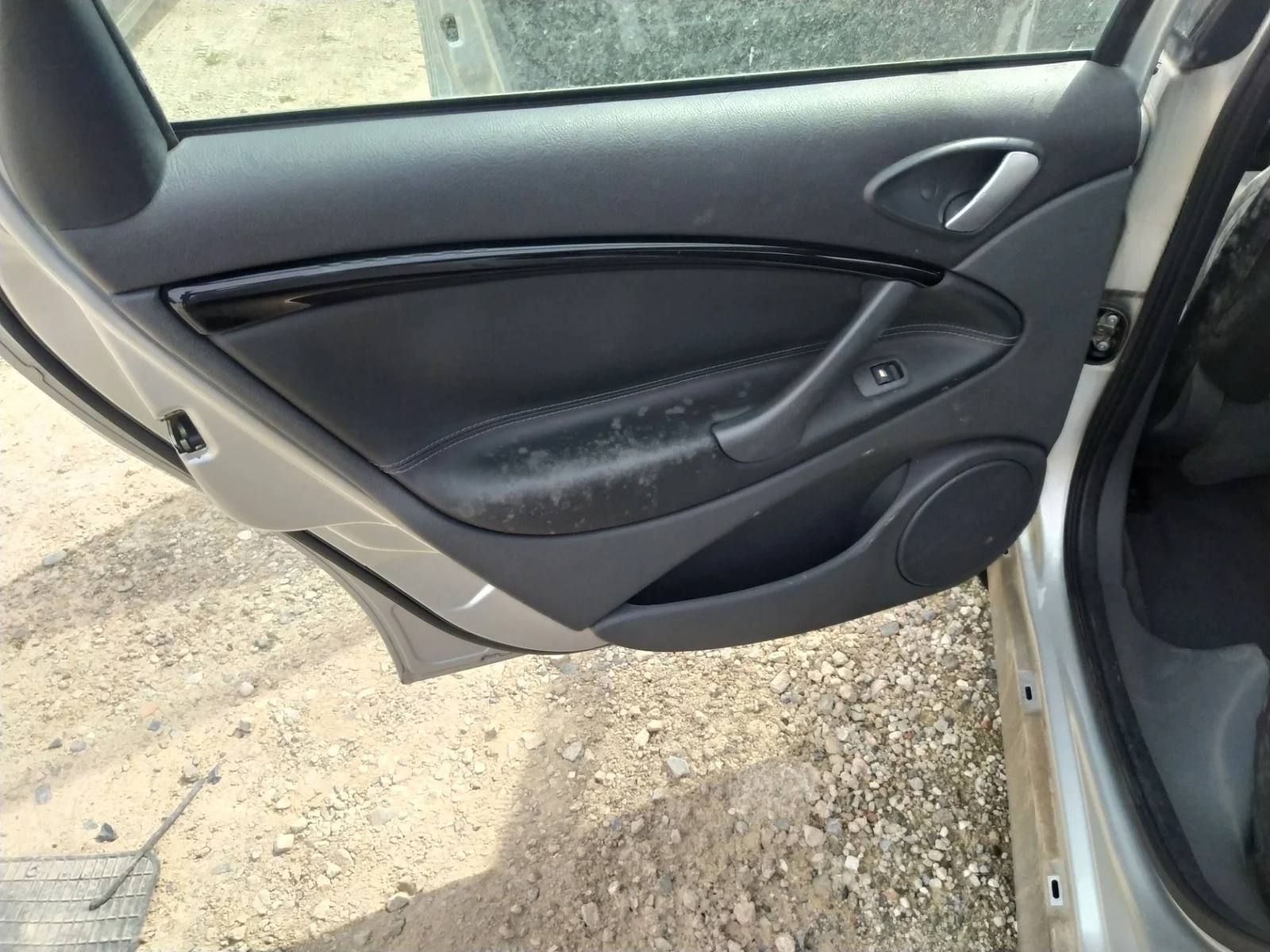 Foto de MANETA INTERIOR TRASERA IZQUIERDA CITROEN C5 BREAK 2.0 HDi FAP CAT (RHR / DW10BTED4) (136 CV / 100 KW) referencia 9143H9