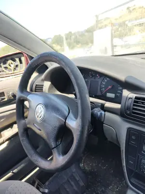 Foto de VOLANTE VOLKSWAGEN PASSAT BERLINA (3B2) 1.9 TDI (116 CV / 85 KW) referencia 3B0419091AEFKZ foto 2