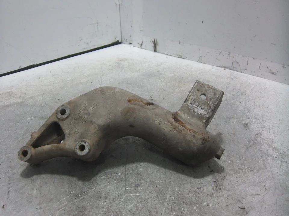 Foto de SOPORTE MOTOR DERECHO PEUGEOT 206 1.4 (75 CV / 55 KW) referencia 9634999680