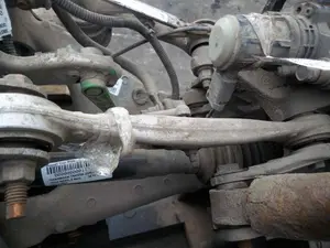Foto de BRAZO SUSPENSION INFERIOR TRASERO DERECHO TESLA MODEL S eléctrico 270 kW (367 CV / 270 KW)