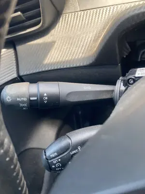 Foto de MANDO INTERMITENTES PEUGEOT 208 (P2) 1.2 PureTech (74 CV / 55 KW) referencia E1173427