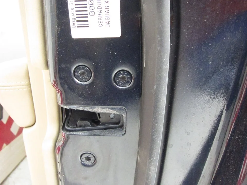 Foto de CERRADURA PUERTA DELANTERA DERECHA JAGUAR XF 2.7 V6 Diesel CAT (207 CV / 152 KW)