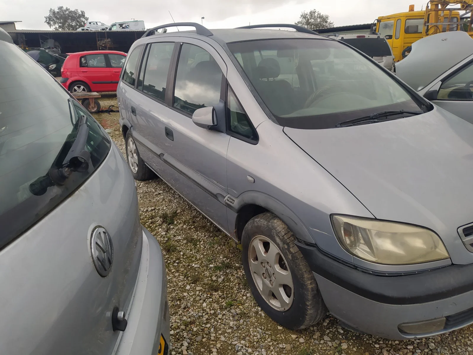 Foto de LUNA DELANTERA DERECHA OPEL ZAFIRA A 2.0 DTI (101 CV / 74 KW)