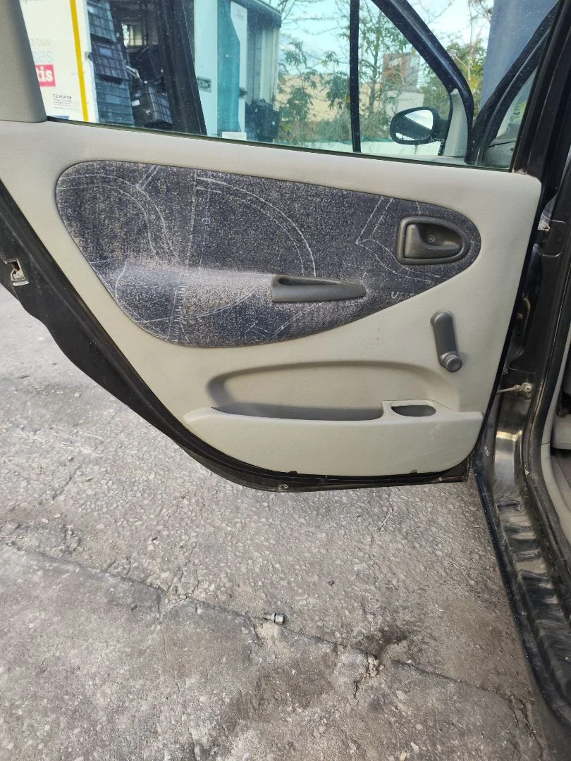 Foto de GUARNECIDO PUERTA TRASERA IZQUIERDA RENAULT SCENIC I (JA...) 1.4 CAT (95 CV / 70 KW) referencia 7700415962