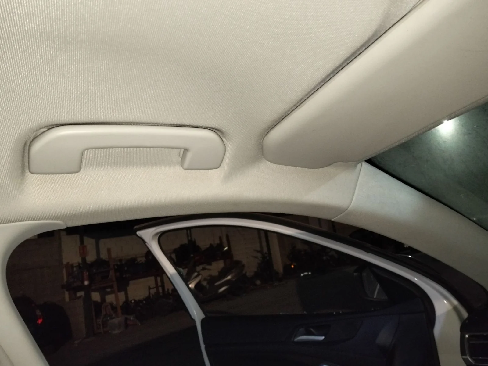 Foto de AIRBAG CORTINA DELANTERO IZQUIERDO PEUGEOT 308