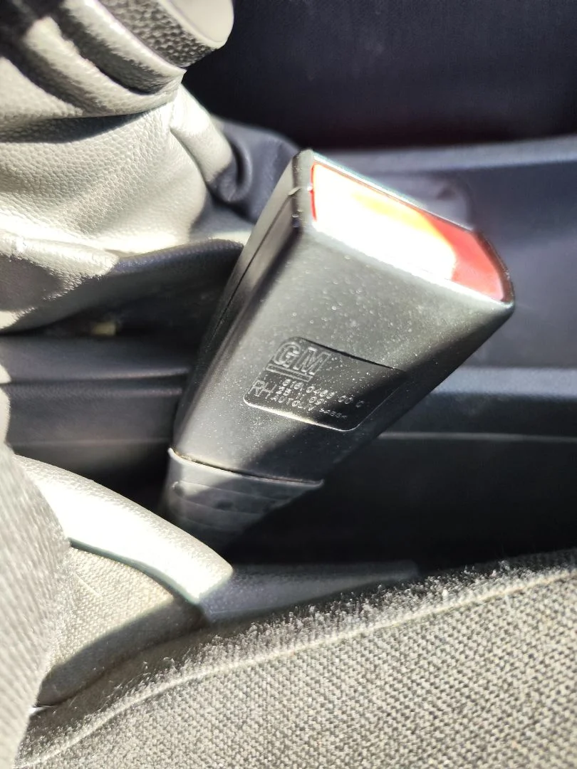 Foto de PRETENSOR AIRBAG DERECHO OPEL CORSA D 1.2 16V CAT (Z 12 XEP / LB4) (80 CV / 59 KW)