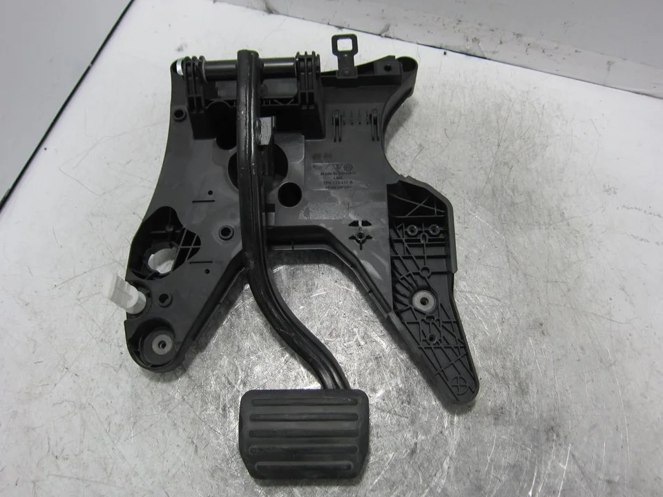Foto de PEDAL FRENO PORSCHE CAYENNE (TIPO 92A) referencia 7P0723117B